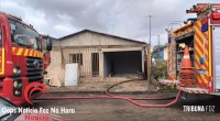 Duas casas pegam fogo no Bairro Três Lagoas e mobilizam as equipes do Corpo de Bombeiros