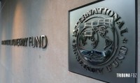 FMI: Economia dos EUA sofre pressão; Tarifas são risco para inflação