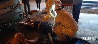 Duas vítimas graves após colisão entre moto e ônibus na Vila Carimã