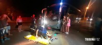 Duas vítimas graves após colisão entre moto e ônibus na Vila Carimã