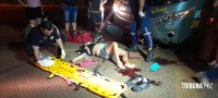 Duas vítimas graves após colisão entre moto e ônibus na Vila Carimã