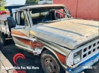 Motociclista fica ferido em colisão com caminhão no Jardim Santa Rita