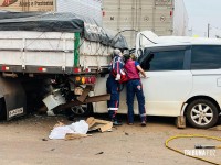 Acidente violento entre van e carreta termina em milagre: pastora é resgatada com vida 
