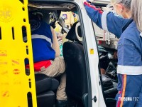 Acidente violento entre van e carreta termina em milagre: pastora é resgatada com vida 