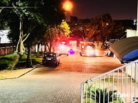 Homem é socorrido pelo Siate após ser alvejado por quatro tiros na Vila Carimã