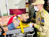 Homem é socorrido pelo Siate após ser alvejado por quatro tiros na Vila Carimã