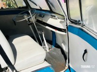 Kombi relíquia pega fogo no Jardim São Paulo e populares conseguem conter incêndio