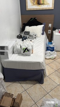 Policia Federal prende uma pessoa e fecha depósito ilegal de mercadorias descaminhadas