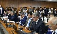 CCJ do Senado enterra PEC da Blindagem e proposta é arquivada