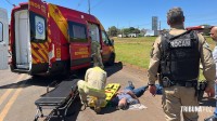 Motocicleta parte ao meio após grave acidente na marginal da BR-277