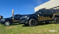 Policia Federal, Policia Militar e Receita Federal apreendem veículo com produtos contrabandeados na Vila Carimã