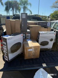 Receita Federal apreende mercadorias descaminhadas avaliadas em R$ 300 mil na Vila Portes