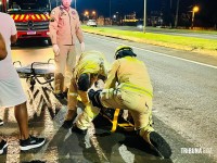 Homem fica gravemente ferido após ser atropelado por moto na BR-277