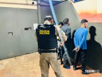 Polícia Militar apreende armas e detém quatro pessoas no Jardim Santa Rosa