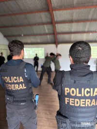 Polícia Federal em Foz do Iguaçu realiza treinamento de abordagem para reforçar segurança em operações