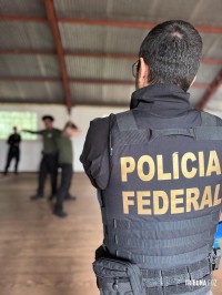 Polícia Federal em Foz do Iguaçu realiza treinamento de abordagem para reforçar segurança em operações