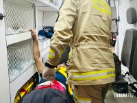 Motociclista fica ferido após queda na Av. Gramado