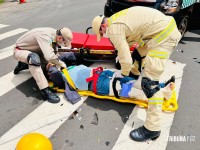 Duas pessoas ficam feridas após colisão entre Van paraguaia e moto na Vila Portes