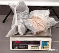 Polícia Federal prende dois passageiros no Aeroporto de Foz do Iguaçu por tráfico internacional de drogas e descaminho
