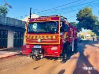 Incêndio residencial destrói duas casas no Conjunto Libra em Foz do Iguaçu 