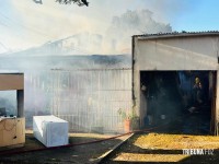 Incêndio residencial destrói duas casas no Conjunto Libra em Foz do Iguaçu 