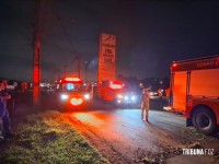 Motorista de carreta fica ferido após acidente na marginal da BR-277