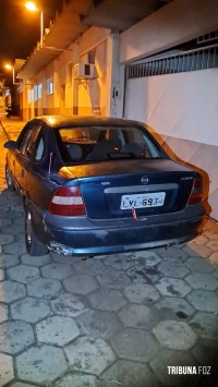 PM prende três suspeitos de furto de veículo na área central de Foz do Iguaçu