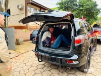 Homem é preso após roubar veículo e ser perseguido pela Serviço de Inteligência da PM na BR-277