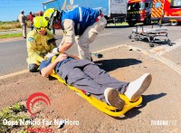 Milagre na BR-277: Motorista sai ileso de grave acidente com auto x carreta