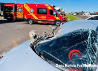 Milagre na BR-277: Motorista sai ileso de grave acidente com auto x carreta