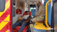 Motociclista é socorrido pelo Siate após queda de moto na Av. Morenitas