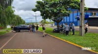 Colisão entre caminhonetes mobiliza socorro e polícia no centro de Santa Helena