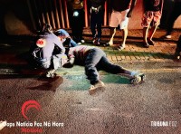 Motociclista fica em estado gravíssimo e perde parte da perna em colisão em muro 