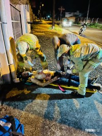 Homem é esfaqueado após briga e acaba morrendo na ambulância do Siate antes de chegar ao hospital