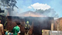 Incêndio em inquilinato mobiliza o Corpo de Bombeiros de Presidente Franco