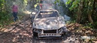 Carro pega fogo e coloca em risco incêndio na mata as margens do Parque Nacional do Iguaçu