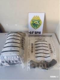 PM apreende arma de fogo e materiais ligados a roubos em Medianeira