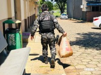 CHOQUE apreende maconha abandonada na "Favela da Sadia" em Foz do Iguaçu
