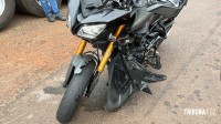 Motociclista é socorrido pelo Siate após colidir contra um caminhão na BR-277