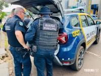 Troca de tiros com a Guarda Municipal termina com um baleado e comparsa preso 