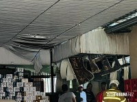 Bombeiros controlam rapidamente incêndio que atingiu depósito de mercado no Bairro Morumbi