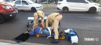 Motociclista paraguaio é socorrido pelo Siate após colisão traseira na Av. das Cataratas