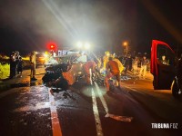 Ford Ka e Ranger colidem de frente e deixam vítimas em estado grave em Foz