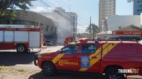 Laboratório que presta serviço para a Prefeitura de Foz pega fogo e mobiliza o Corpo de Bombeiros
