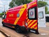 Telhado de comércio desaba e duas pessoas caem de cima da fachada no bairro Três Lagoas