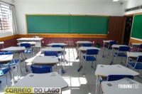 Professor preso por estupro de alunos dentro de sala de aula em Foz do Iguaçu tocava adolescentes e compartilhava material pornográfico