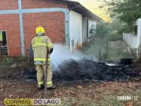 Incêndio em pilha de pneus mobiliza Bombeiros e Defesa Civil em Santa Helena