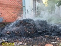 Incêndio em pilha de pneus mobiliza Bombeiros e Defesa Civil em Santa Helena