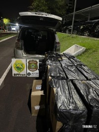 BPFRON e NEPOM apreendem veículos carregados com cigarros e pneus contrabandeados do Paraguai em Foz do Iguaçu