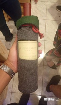 Flagrada em flagrante: Ladrona tenta furtar vinho e é presa em Puerto Iguazu